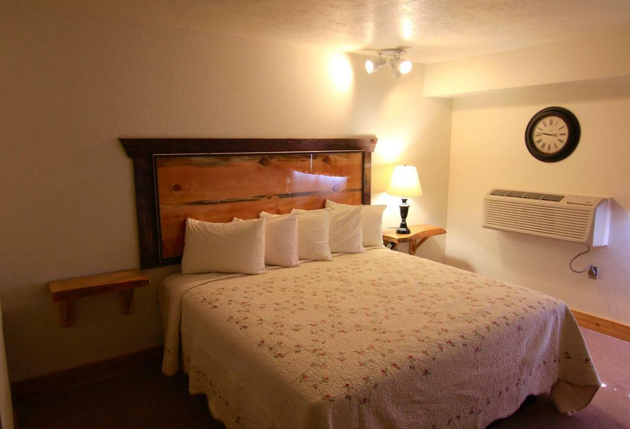 جاردينر Yellowstone Village Inn And Suites المظهر الخارجي الصورة